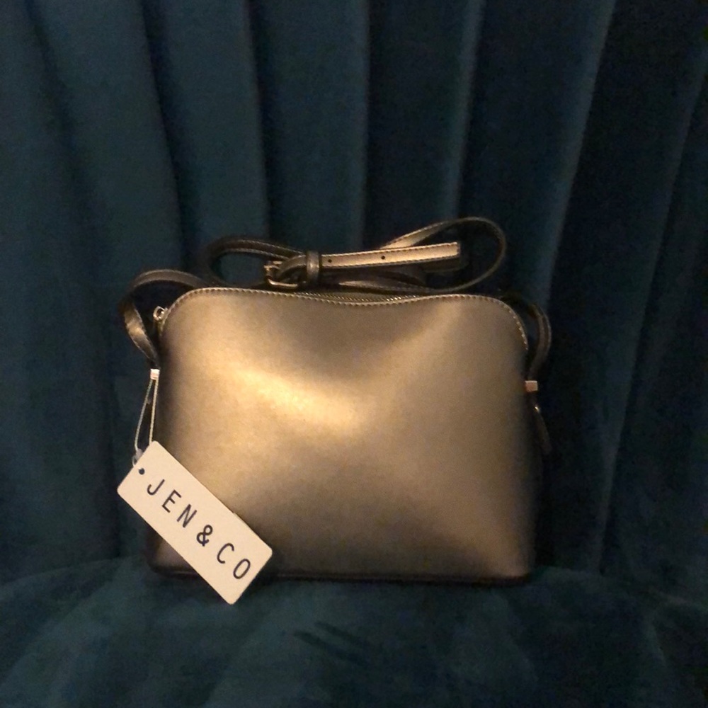 💕SOLD💕 NWT Pewter Crossbody Jen & Co Bag